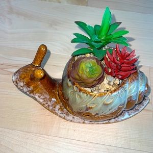 🐌 Decorative Snail - Glass with Faux Succulents 🐌